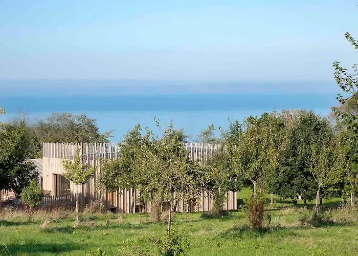 Maison Face A La Dans Un Domaine Ecologique Дом отдыха