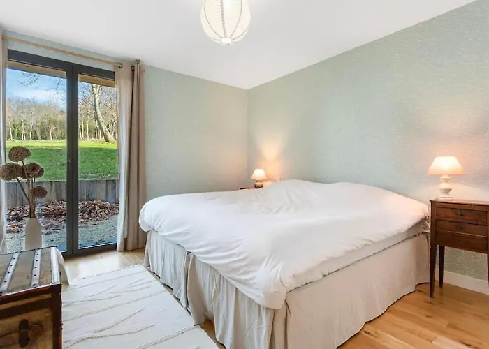 Maison Face A La Dans Un Domaine Ecologique *