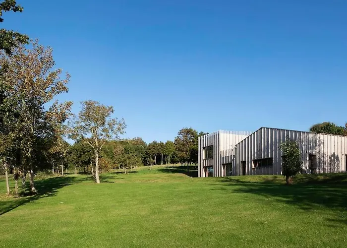 Maison Face A La Dans Un Domaine Ecologique *