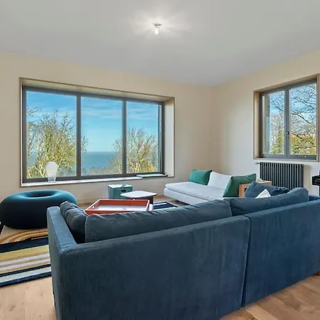 Maison Face A La Dans Un Domaine Ecologique