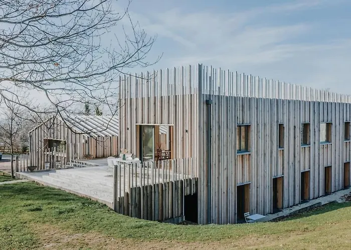 Maison Face A La Dans Un Domaine Ecologique וילרוויל